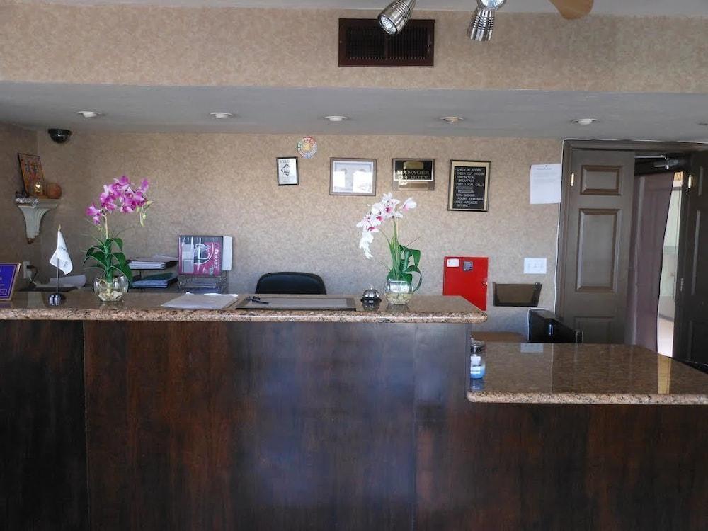 Super 8 By Wyndham El Centroモーテル エクステリア 写真