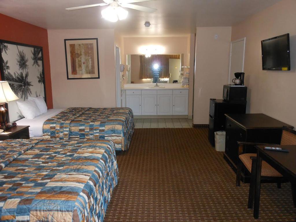 Super 8 By Wyndham El Centroモーテル エクステリア 写真