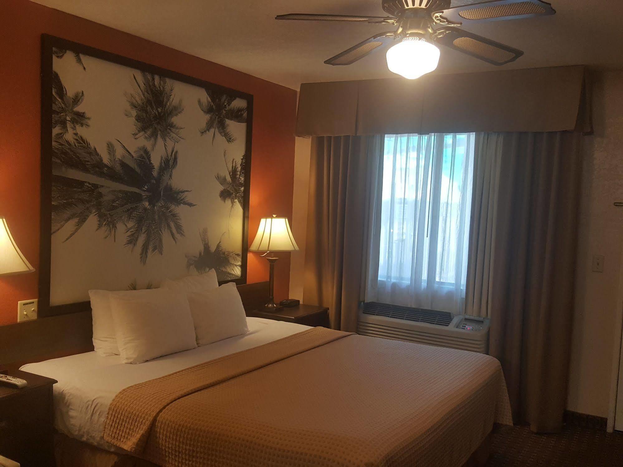 Super 8 By Wyndham El Centroモーテル エクステリア 写真