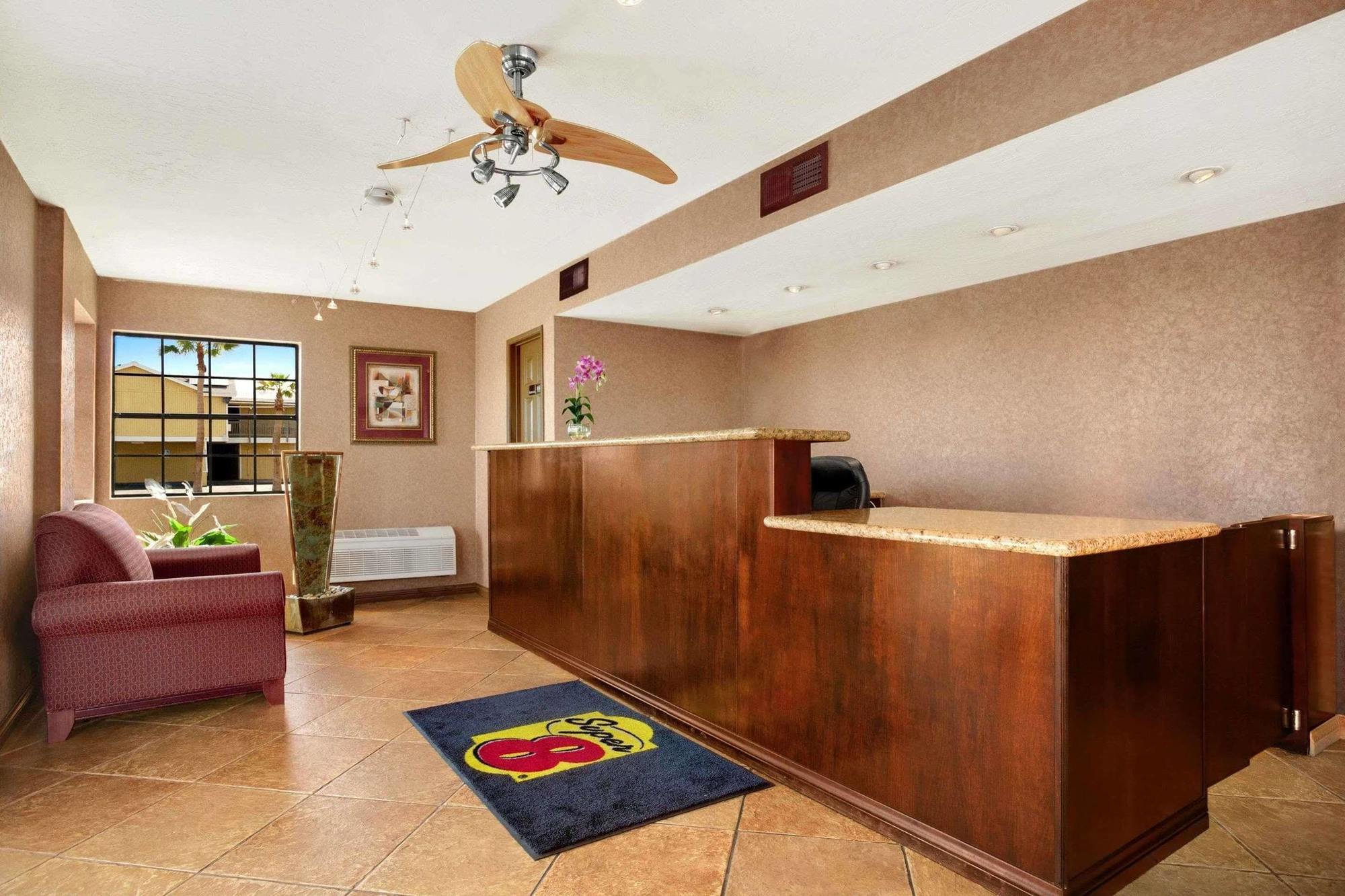 Super 8 By Wyndham El Centroモーテル エクステリア 写真