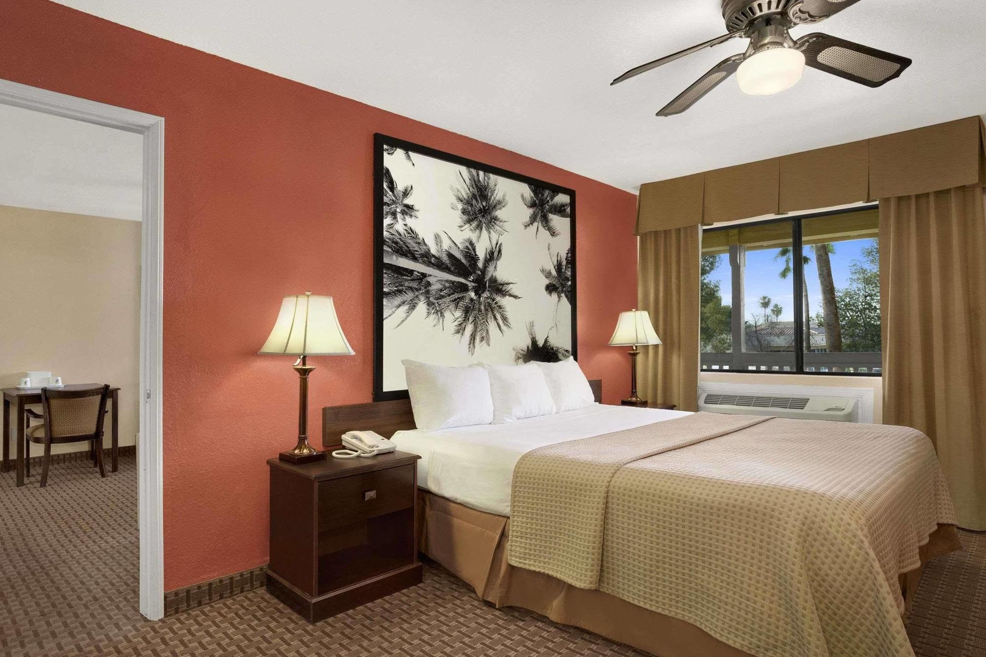 Super 8 By Wyndham El Centroモーテル エクステリア 写真
